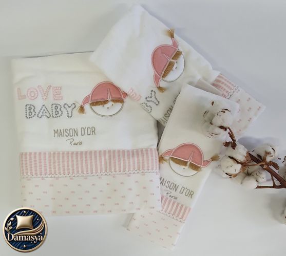 Детские Полотенца  Maison D`or Love Baby Towel Pink, Розовый, Бамбук 50%, Хлопок 50%, Принт, Фирменная упаковка, Сет 30х50см; 50х70 см; 70х130 см, Турция