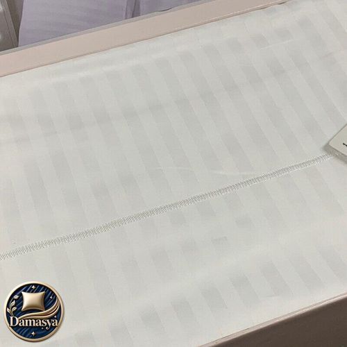Постільна білизна Maison D`or New Rails White, Універсальний, Полуторний, На ґудзиках, 160х220 см 1шт;, 180х240 см 1шт;, 50х70 см 2шт;, Сатин - Страйп, Смуги, Жакардові візерунки, Бавовна 100%, Фірмова упаковка, Туреччина